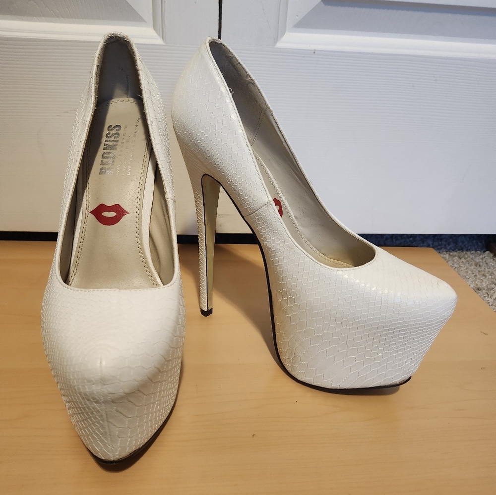 RedKiss extremely high heels